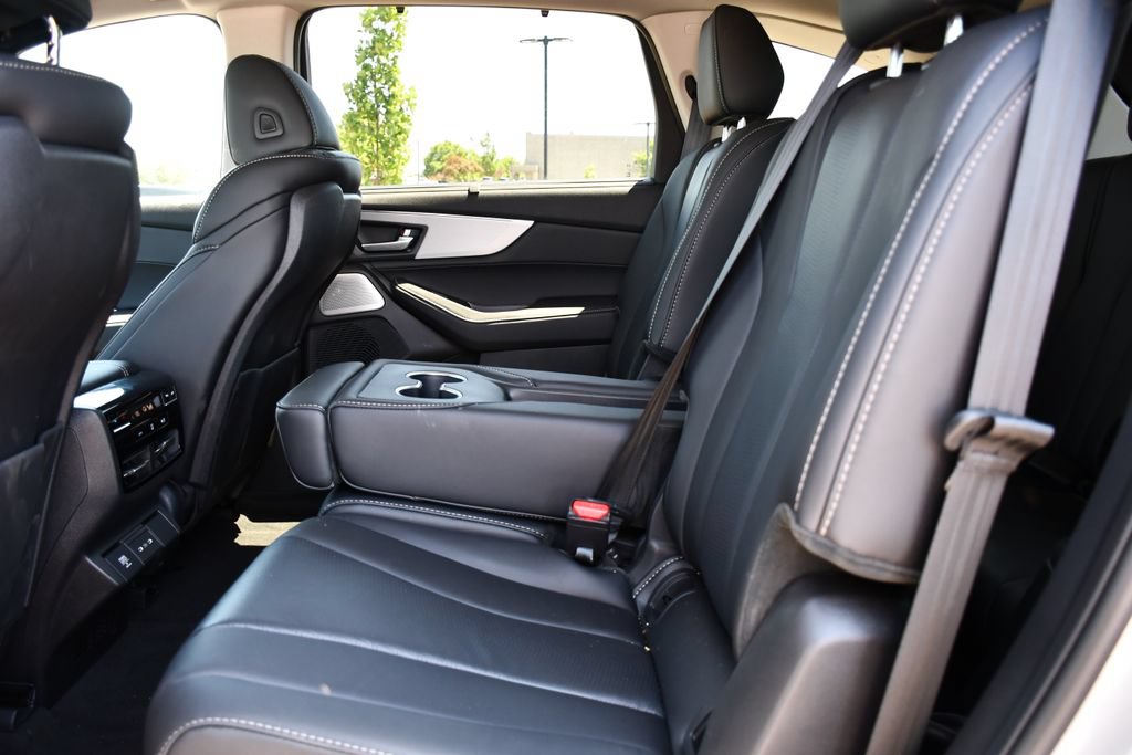 Used 2026 Acura MDX w/ Technology Package FWD image 18
