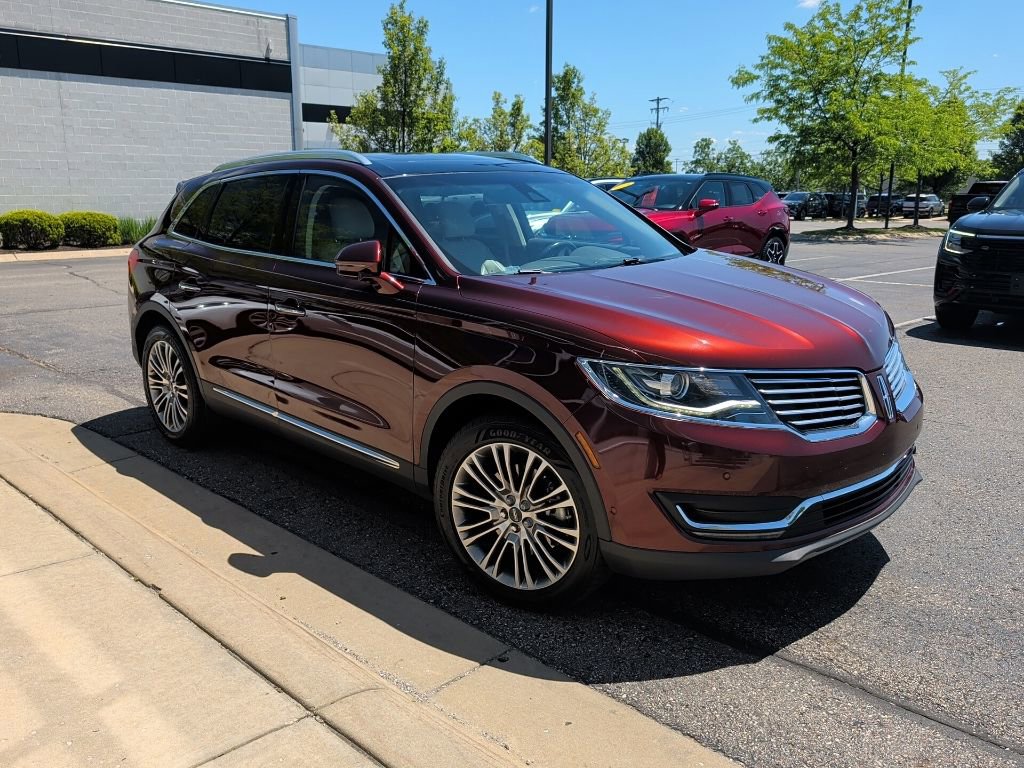Used 2016 Lincoln MKX Reserve w/ Technology Package AWD/4WD image 2