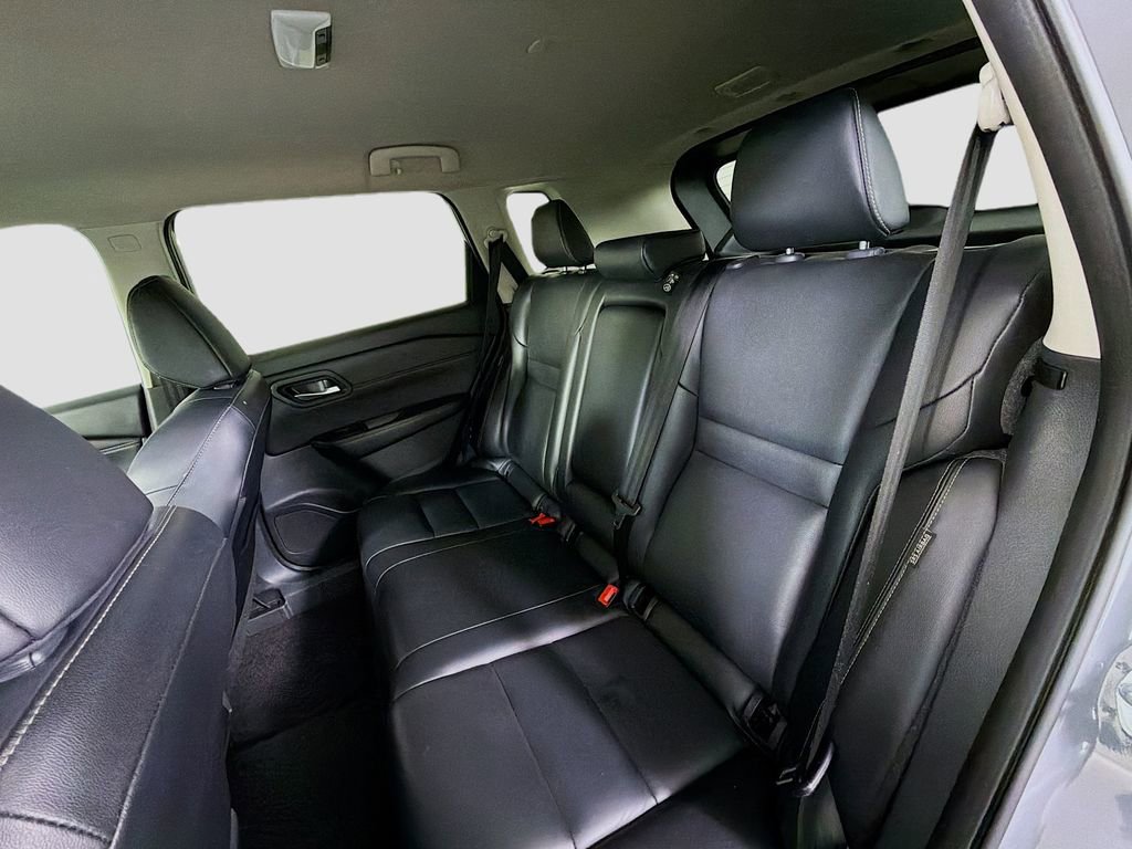 Used 2024 Nissan Rogue SL FWD image 25