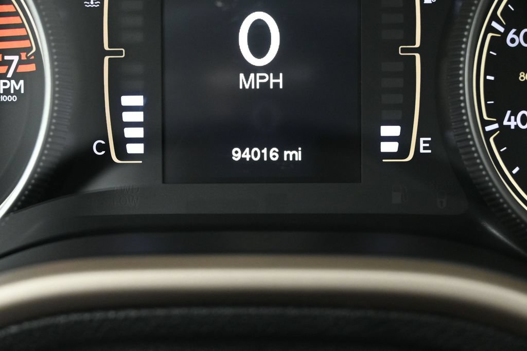 Used 2017 Jeep Cherokee Latitude w/ Cold Weather Group FWD image 15