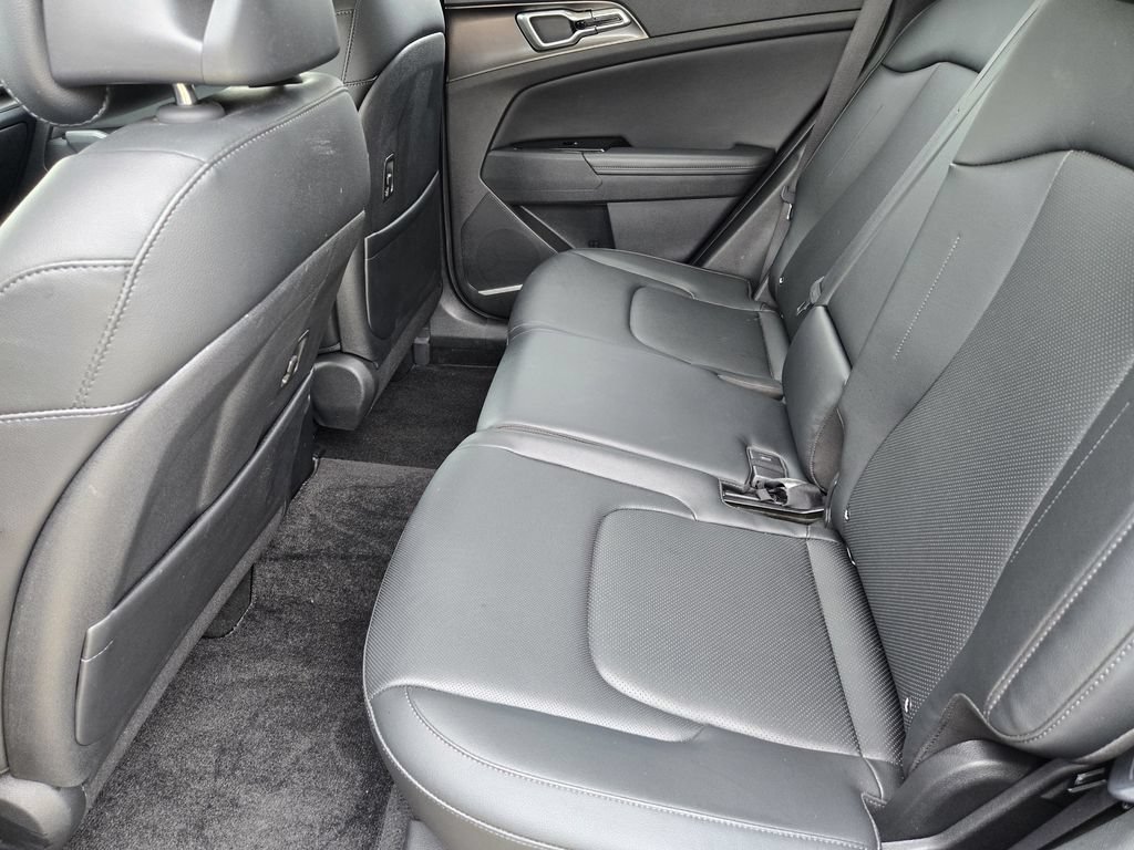 Used 2024 Kia Sportage EX FWD image 19