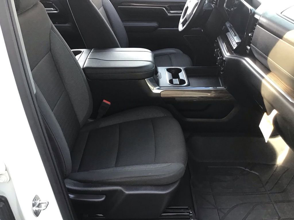 Used 2025 Chevrolet Silverado 2500 LT w/ Trail Boss Package image 11