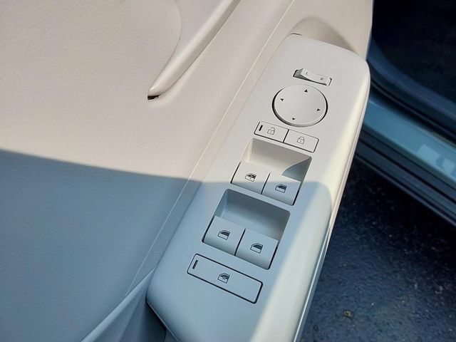 Used 2025 Hyundai Kona SEL AWD/4WD image 13