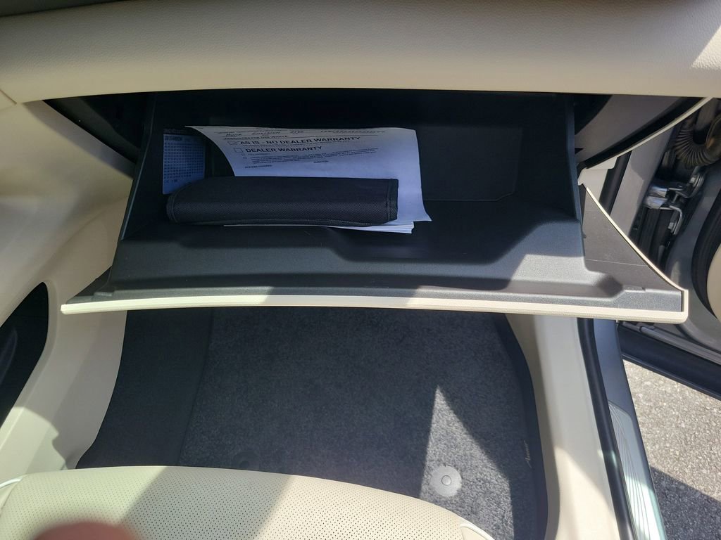 Used 2022 Buick Envision Avenir w/ Technology Package II FWD image 40