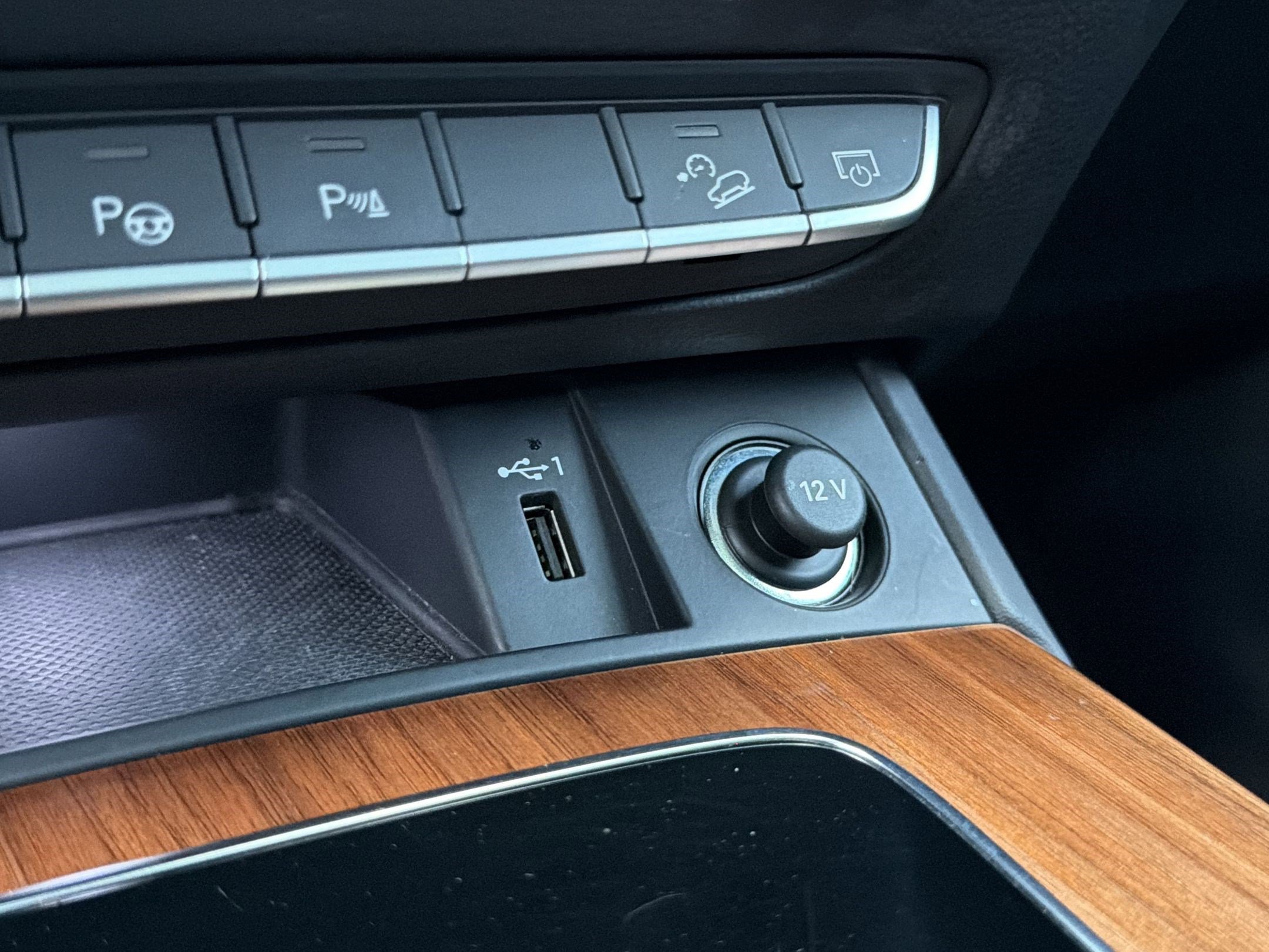 Used 2021 Audi Q5 Prestige w/ Prestige Package image 32