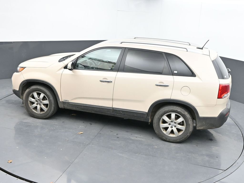 Used 2012 Kia Sorento LX w/ Third Row Pkg AWD/4WD image 16