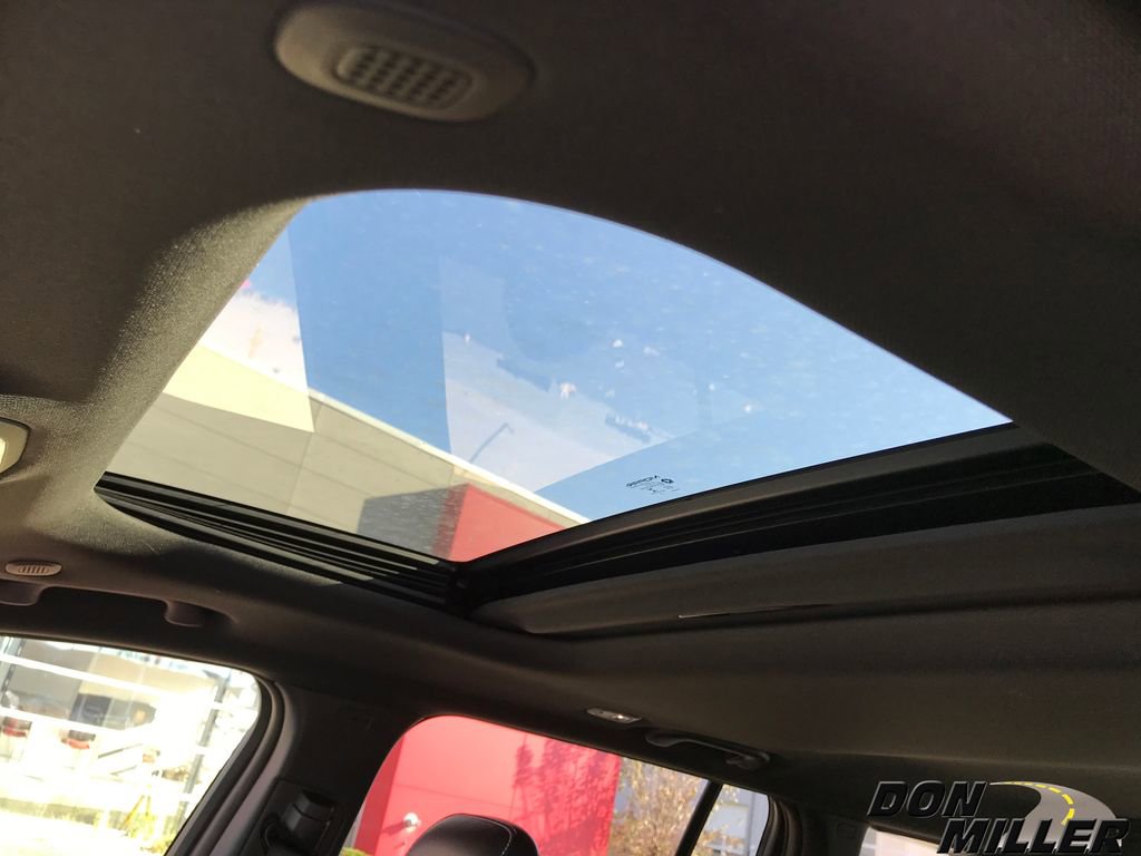 New 2025 Jeep Grand Cherokee Laredo image 24