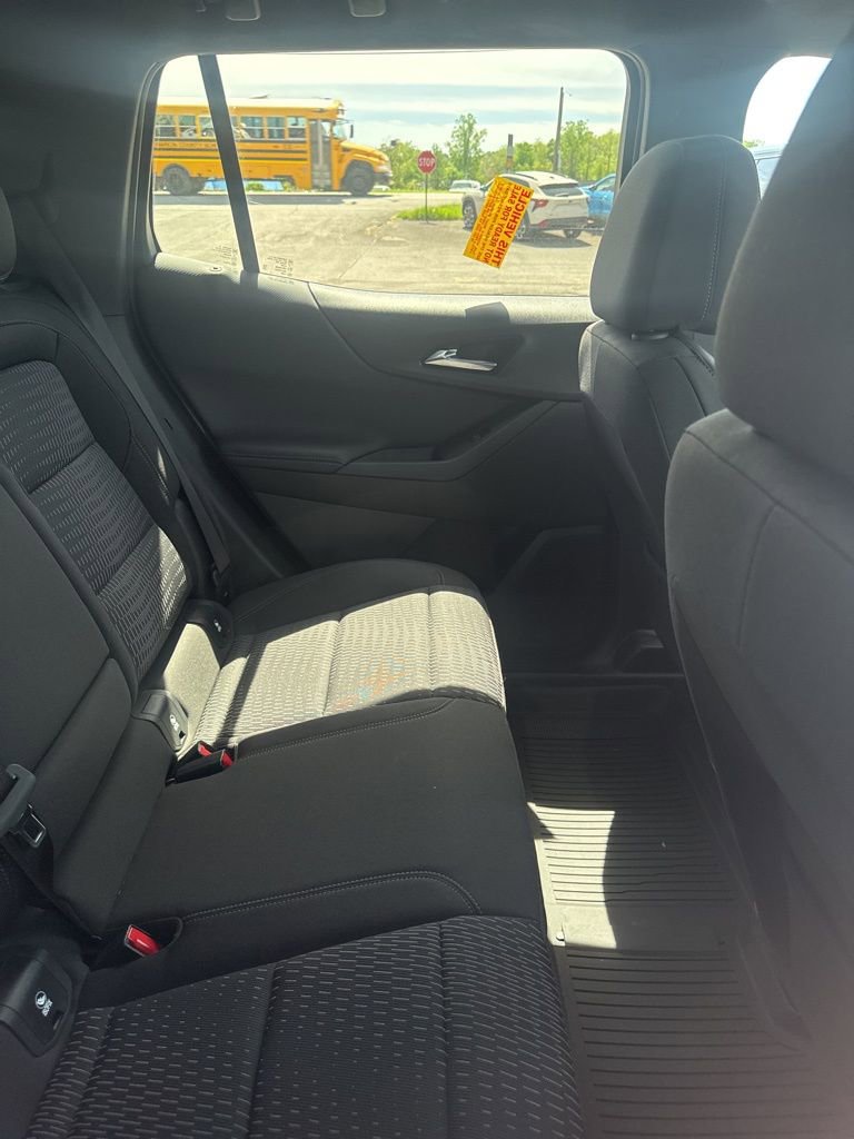 Used 2022 Chevrolet Equinox RS AWD/4WD image 6