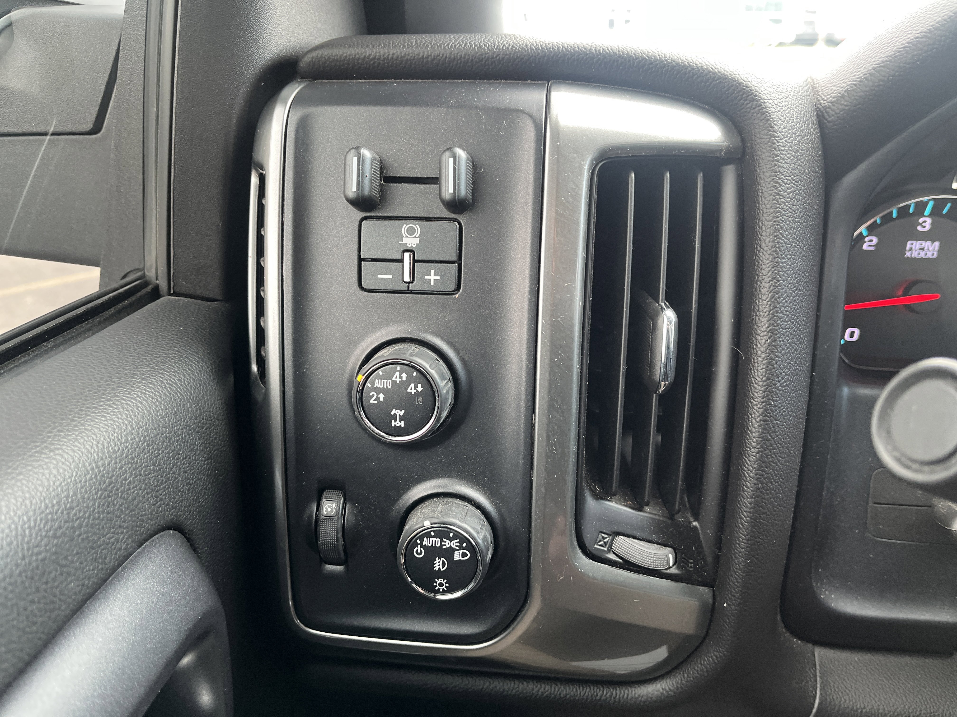 Used 2016 Chevrolet Silverado 1500 LT w/ All Star Edition image 22