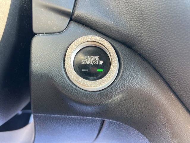 Used 2018 Chevrolet Equinox LT image 17