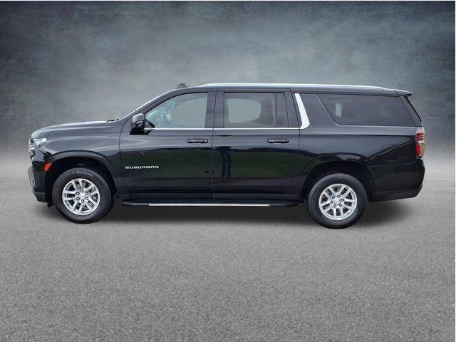 Used 2023 Chevrolet Suburban LT w/ Luxury Package RWD image 5