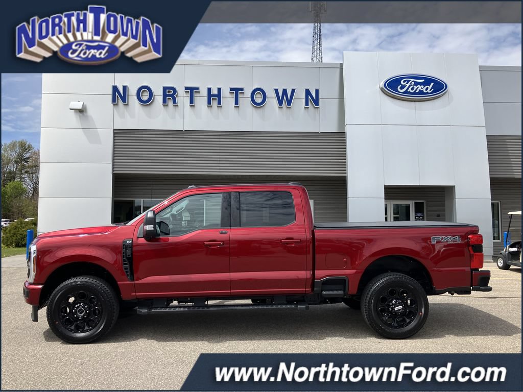 Used 2025 Ford F350 XLT w/ Black Appearance Package