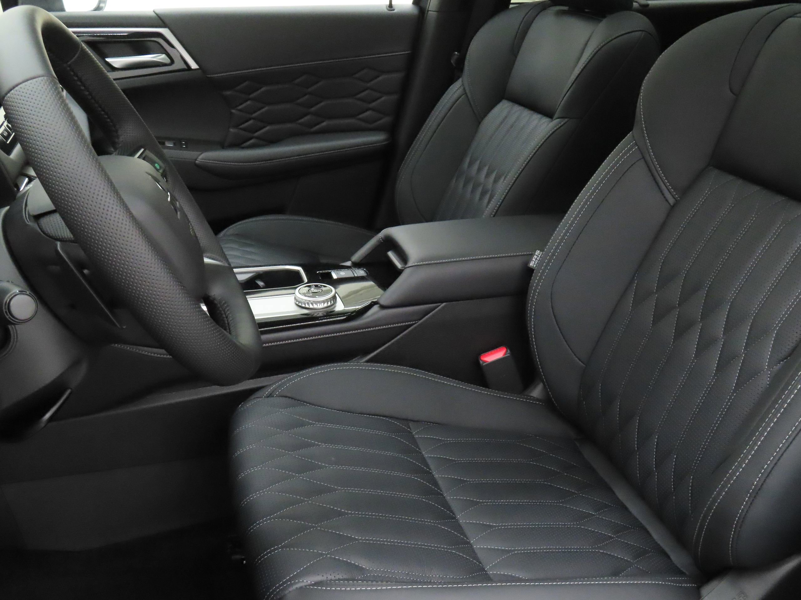 New 2026 Mitsubishi Outlander SEL image 10