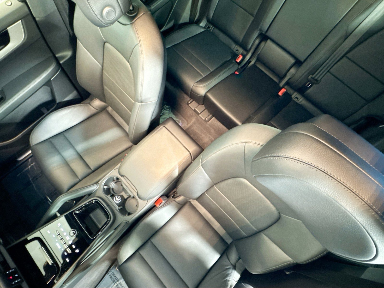 Certified 2025 Porsche Cayenne image 19