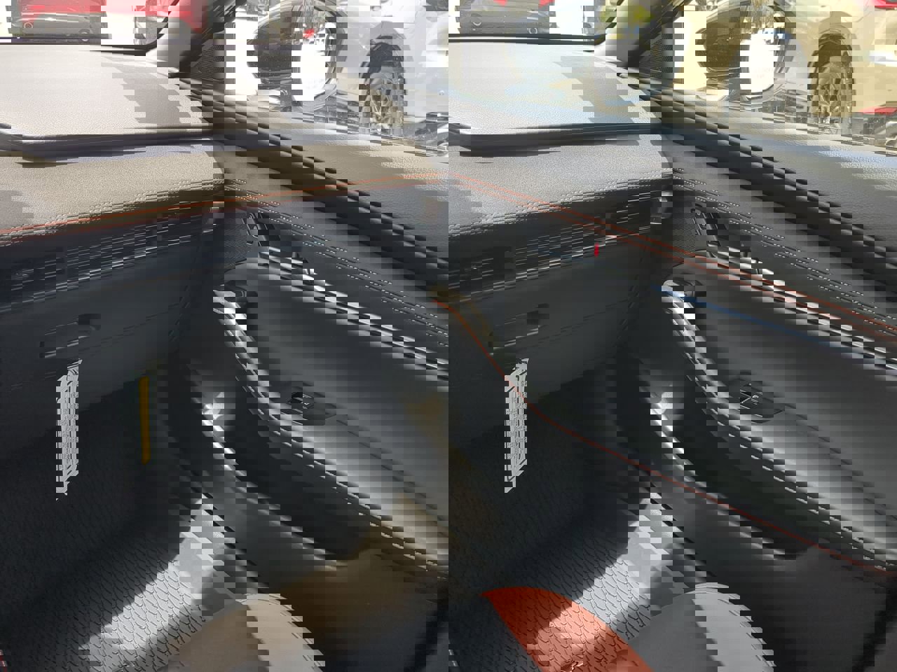 New 2025 MAZDA MAZDA3 Carbon image 15