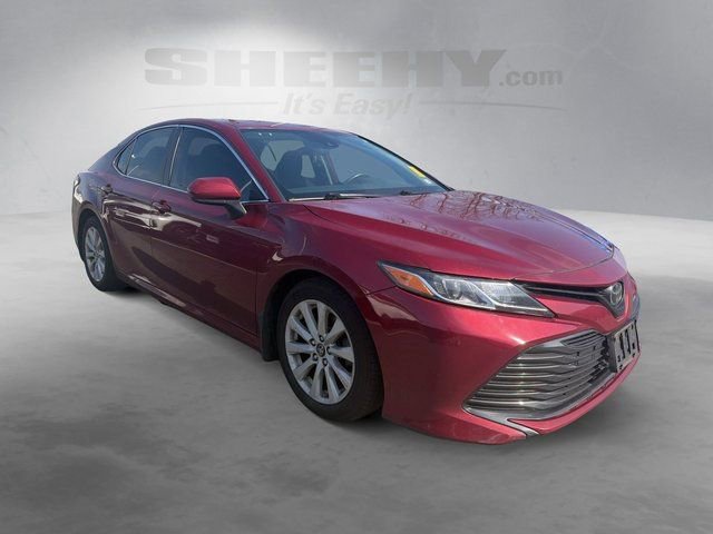 Used 2020 Toyota Camry LE image 2