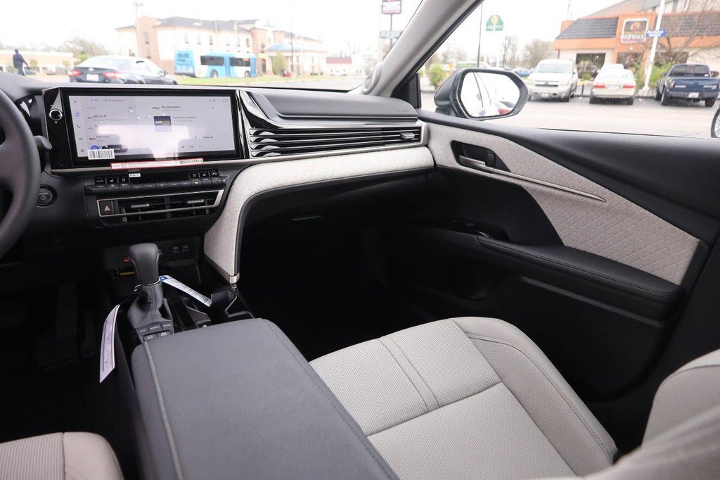 Used 2026 Toyota Camry XLE w/ Premium Plus Package image 25