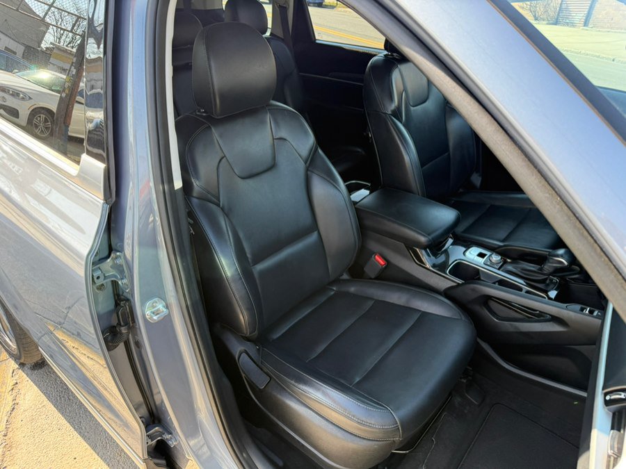 Used 2020 Kia Telluride S w/ S 8 Passenger Seating Package AWD/4WD image 8