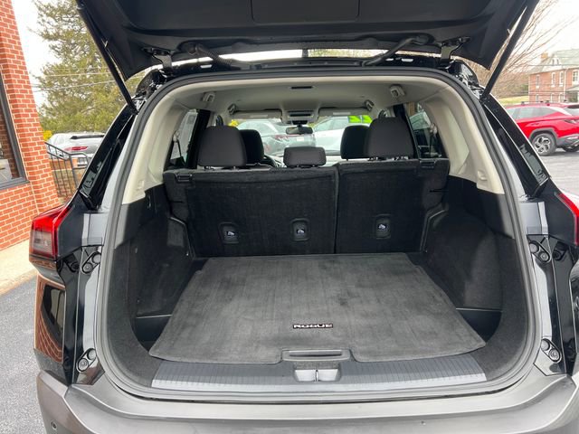Used 2022 Nissan Rogue SV image 14