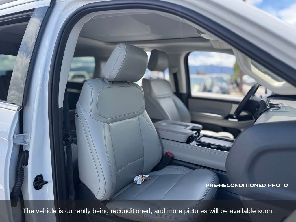 Used 2025 Ford Expedition Max Active AWD/4WD image 15