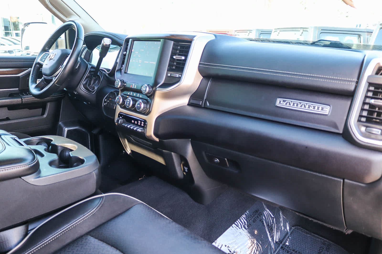 Used 2022 RAM 2500 Laramie AWD/4WD image 16