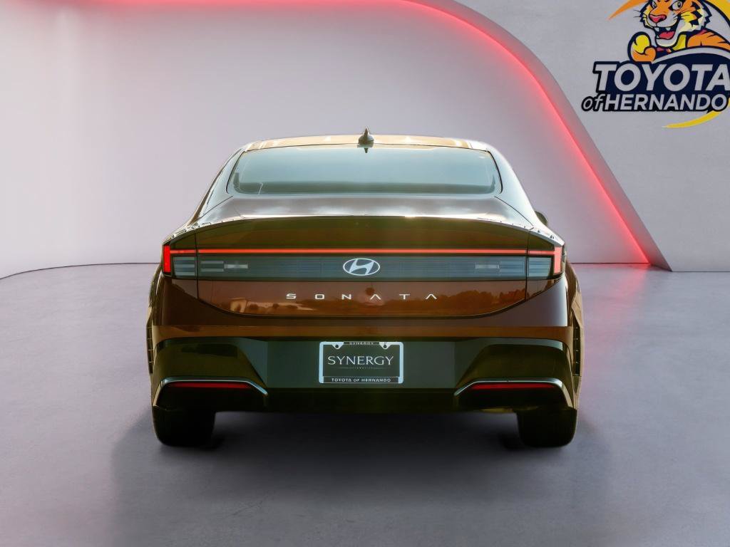 Used 2024 Hyundai Sonata SEL w/ Convenience Package FWD image 6