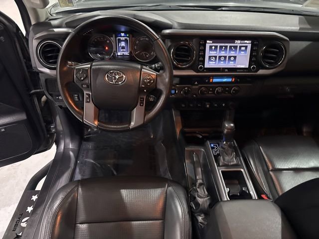 Used 2020 Toyota Tacoma TRD Off-Road w/ TRD Premium Off Road Package image 30