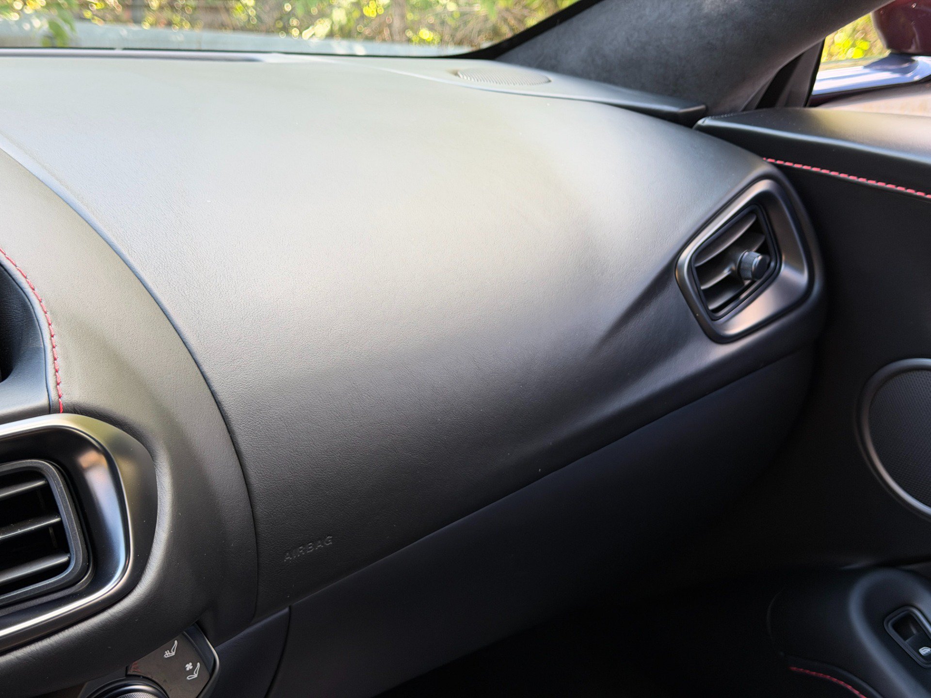 Used 2020 Aston Martin V8 Vantage Coupe RWD image 47