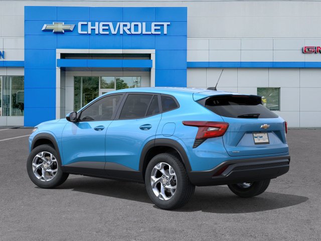 New 2026 Chevrolet Trax LS w/ LS Convenience Package FWD image 3