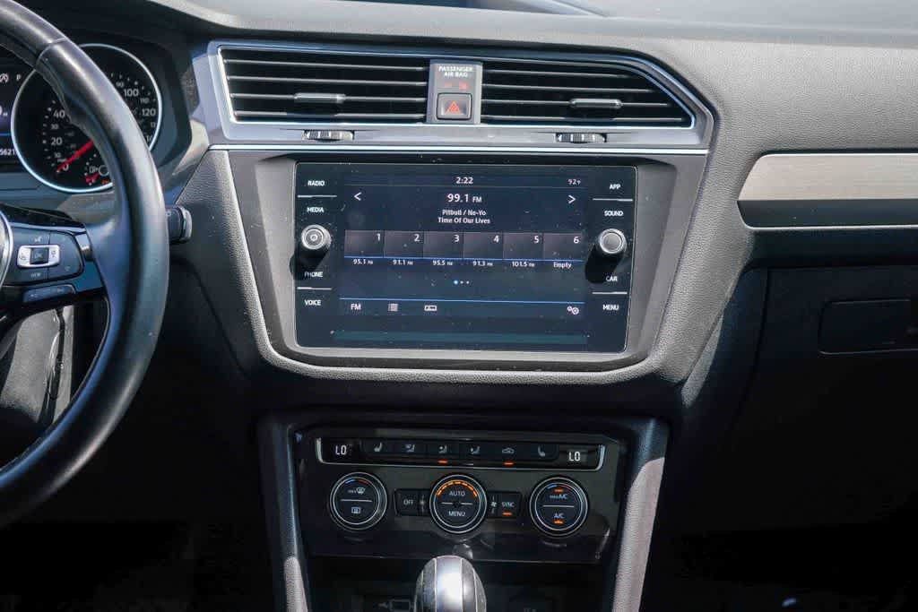 Used 2019 Volkswagen Tiguan SE w/ Panoramic Sunroof Package FWD image 12