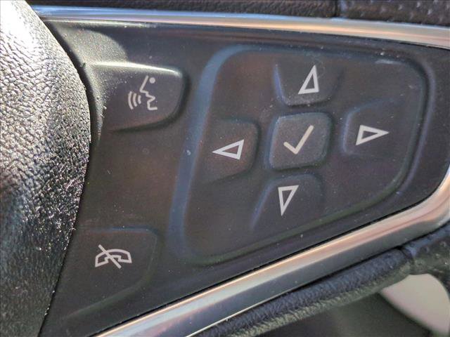 Used 2020 Chevrolet Equinox LS w/ LS Convenience Package image 16