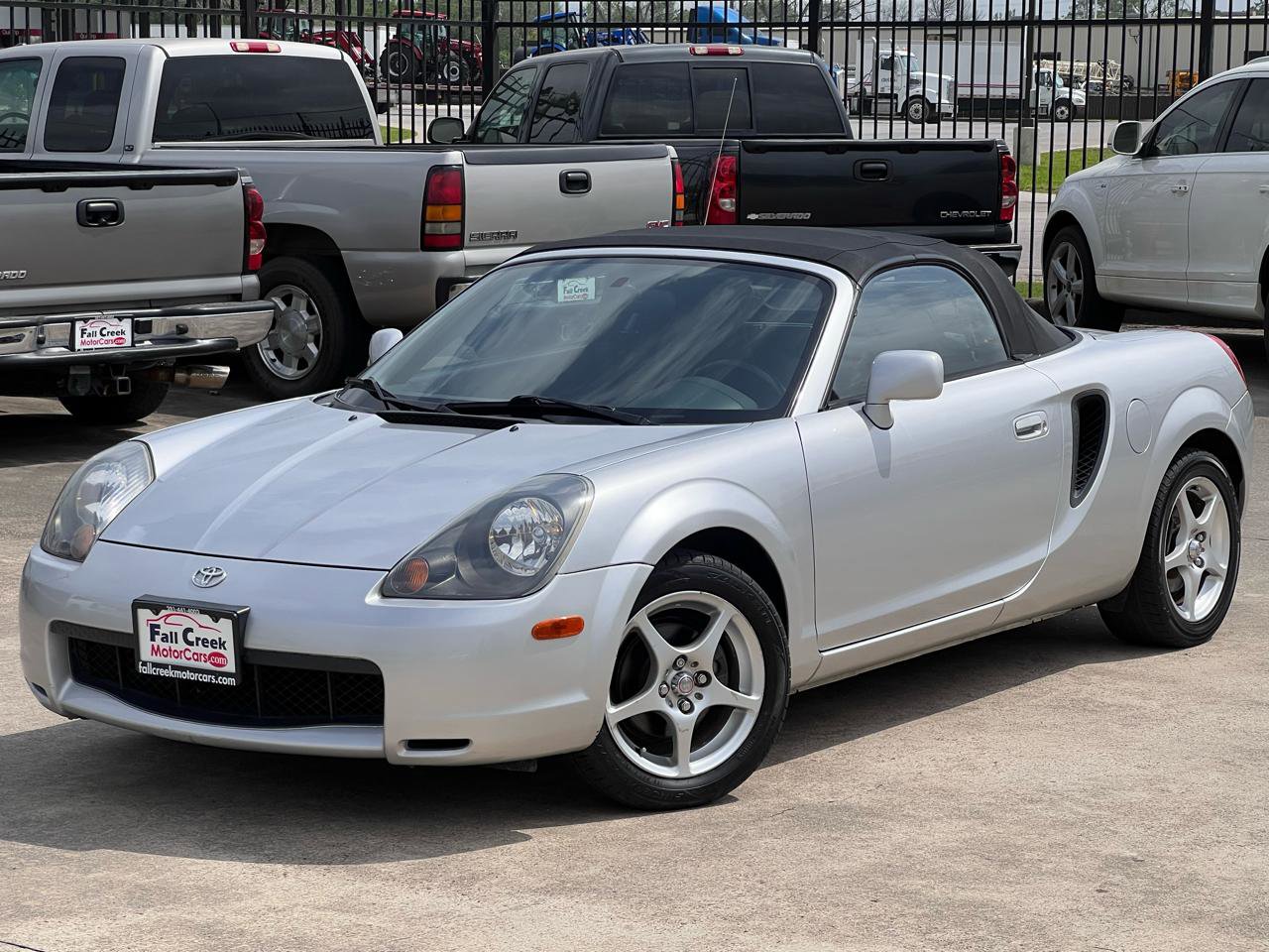 Used 2002 Toyota MR2 RWD image 2