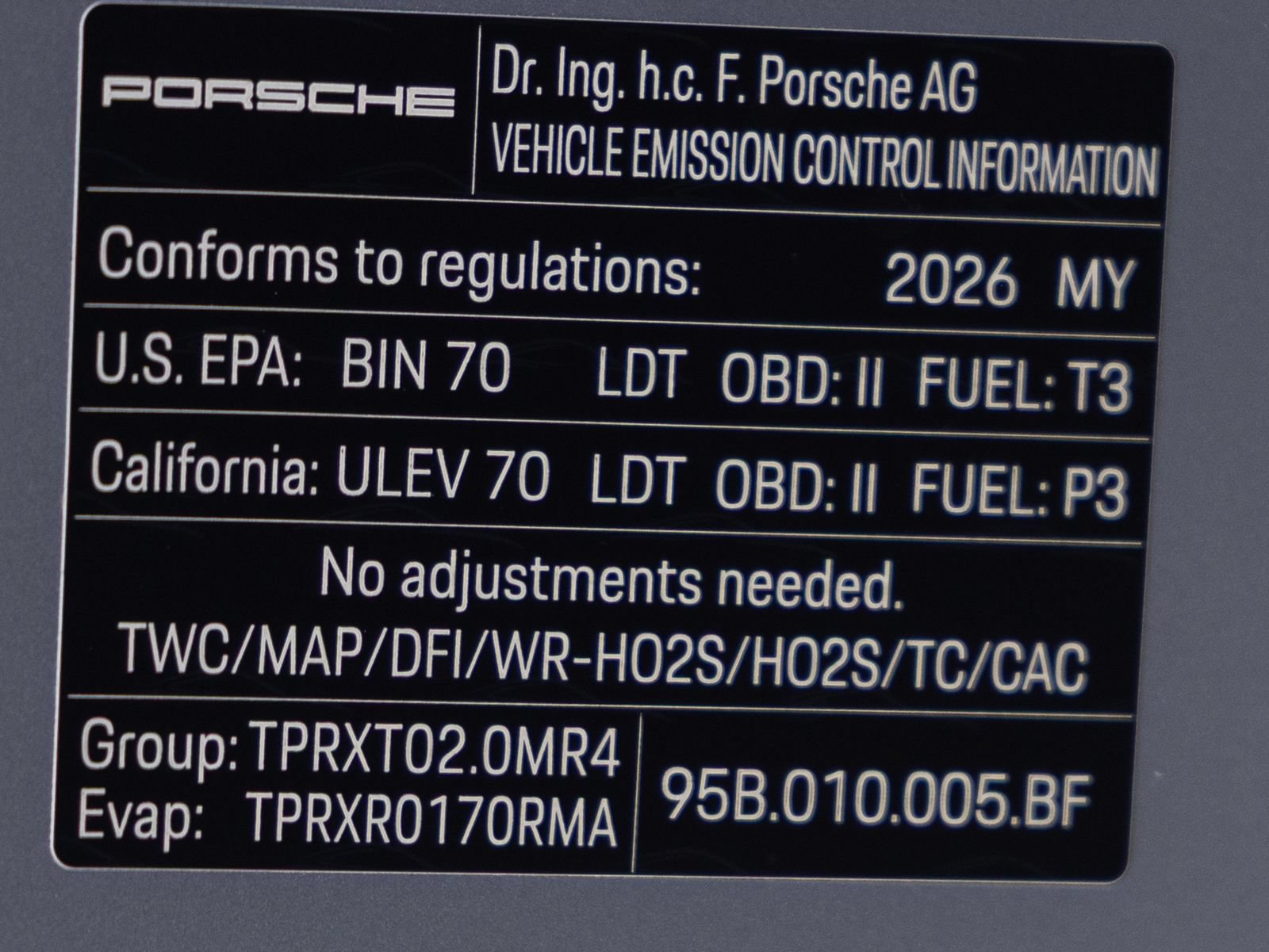 Certified 2026 Porsche Macan AWD/4WD image 37
