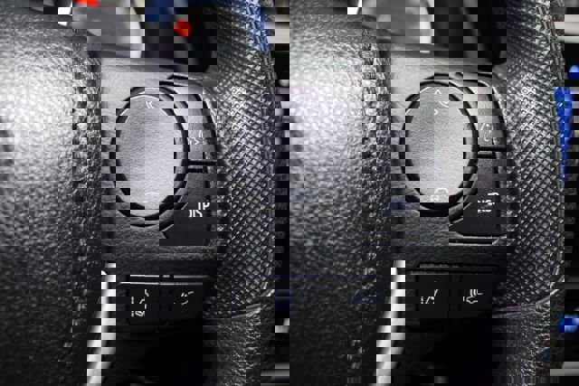 Used 2018 Toyota Corolla LE image 15