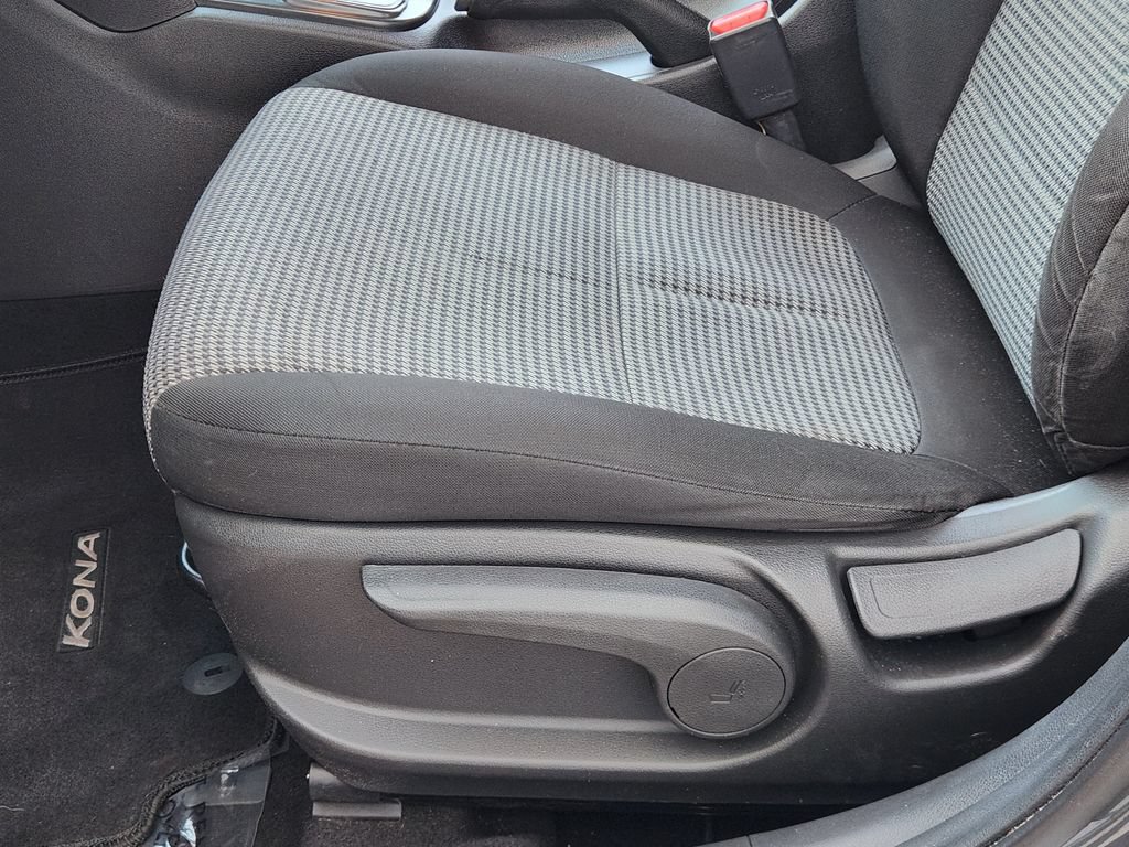 Used 2019 Hyundai Kona SE FWD image 21
