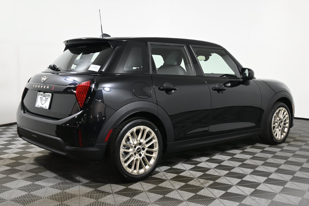 Used 2026 MINI Cooper S FWD image 7