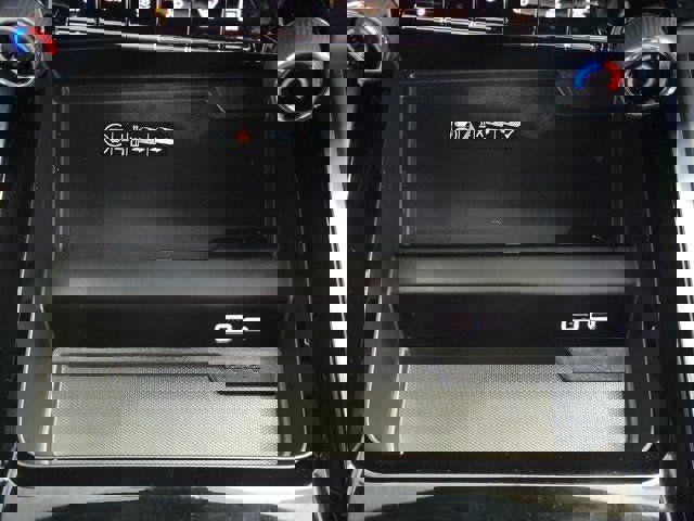 Used 2025 Chevrolet Suburban LT w/ Comfort Package image 30