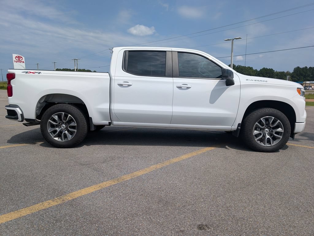 Used 2025 Chevrolet Silverado 1500 RST AWD/4WD image 6