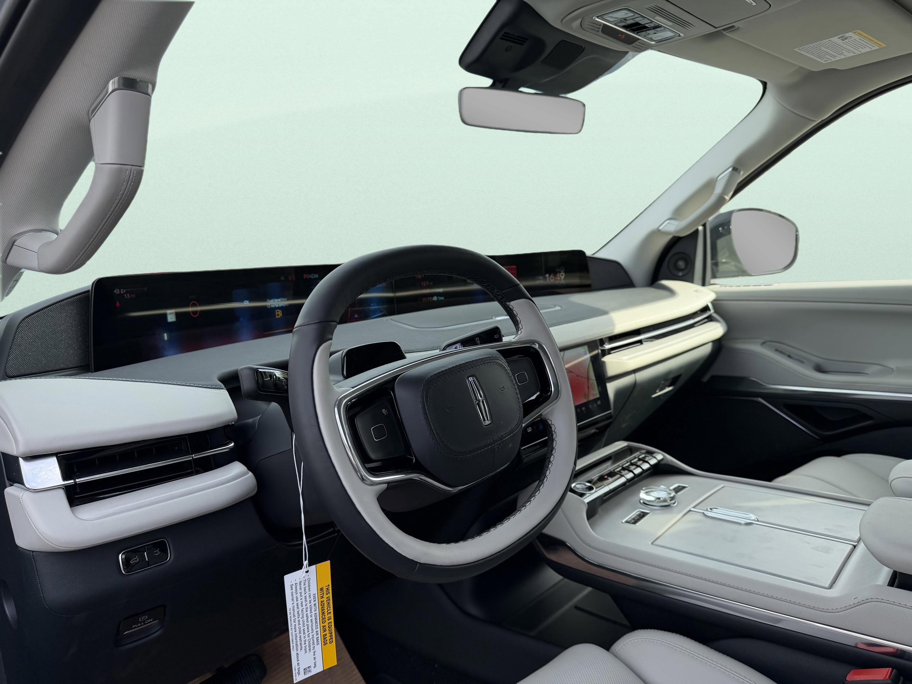 New 2026 Lincoln Navigator Reserve w/ Jet Appearance Package image 14