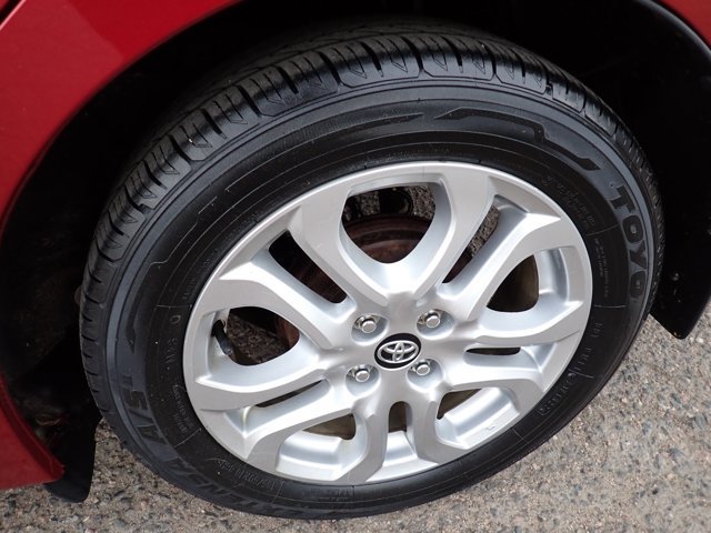 Used 2017 Toyota Yaris iA FWD image 5