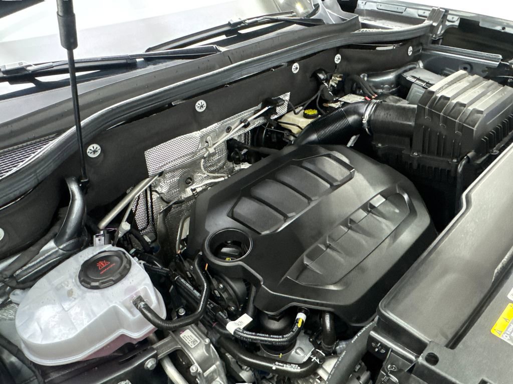 Used 2025 Volkswagen Atlas Cross Sport SE image 76