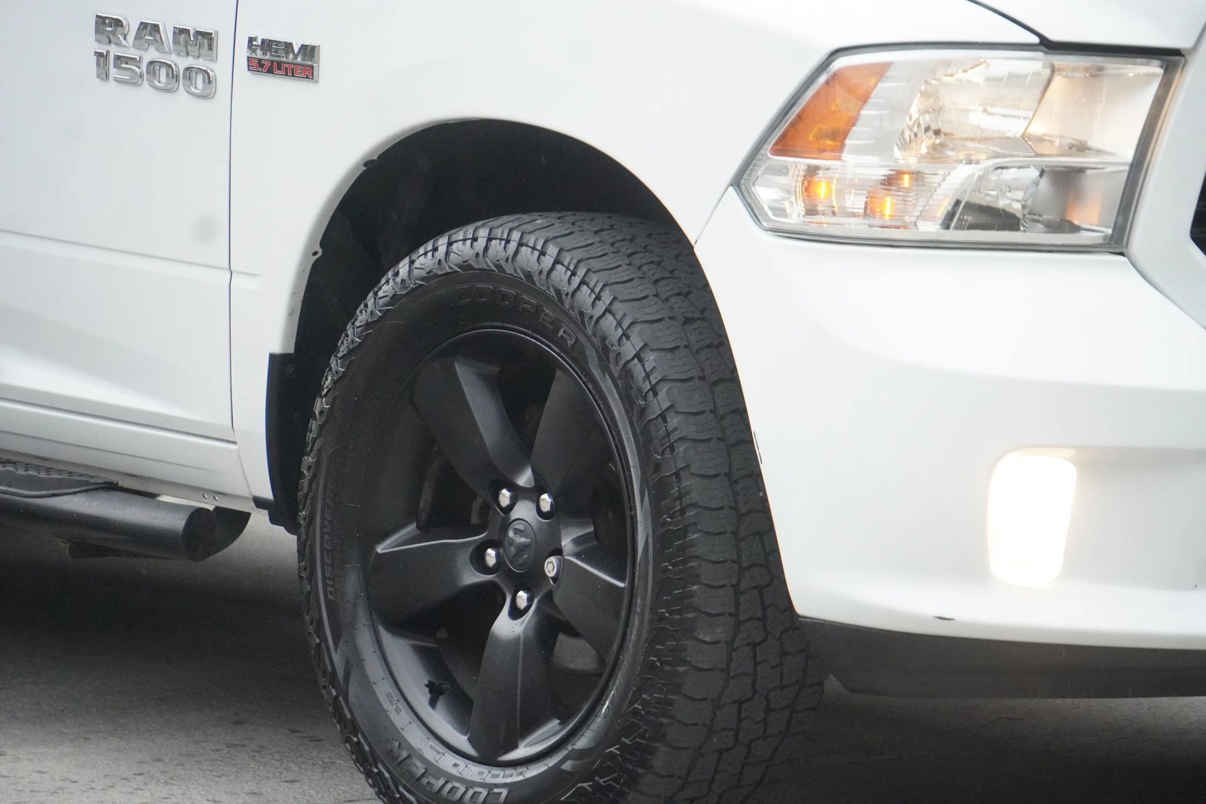 Used 2016 RAM 1500 Express AWD/4WD image 13