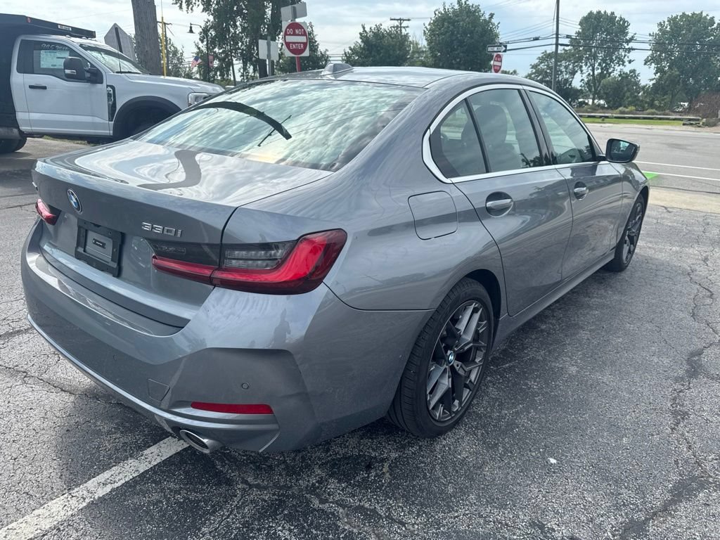 Used 2026 BMW 330i xDrive Sedan AWD/4WD image 3
