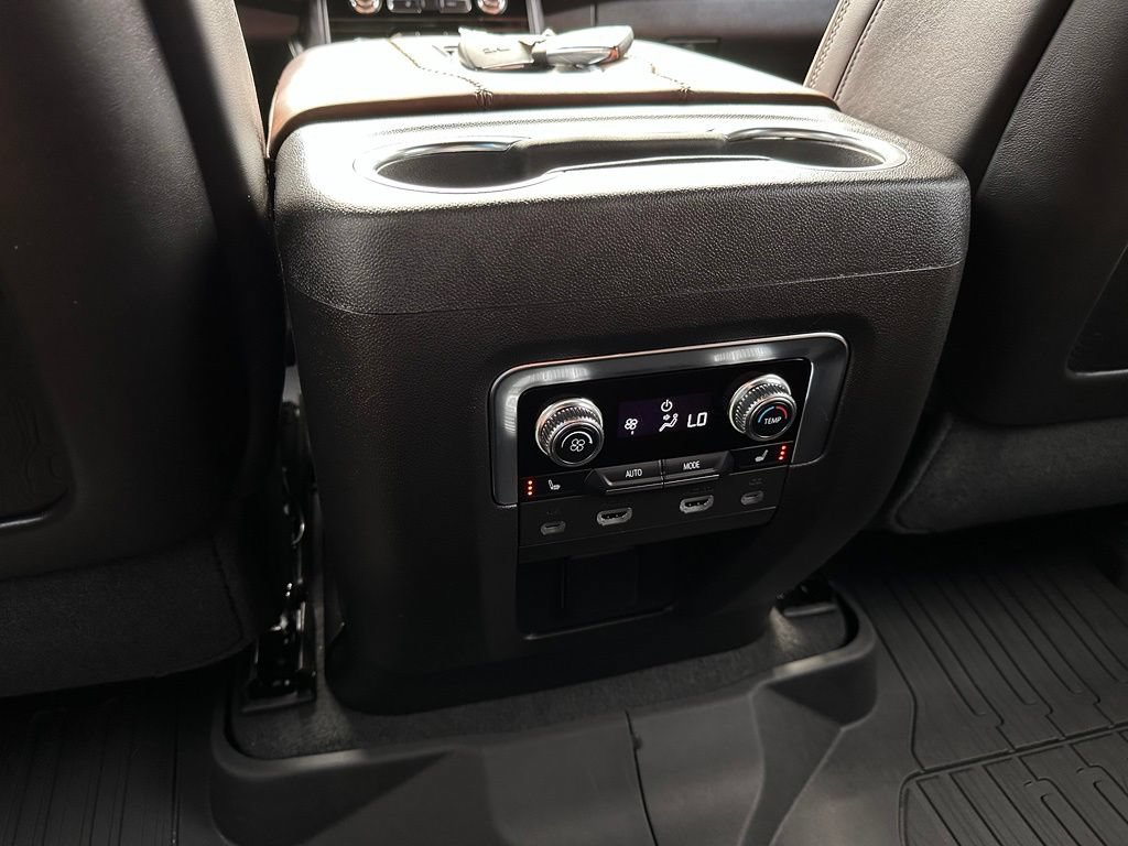 Used 2023 GMC Yukon Denali Ultimate w/ LPO, Floor Liner Package AWD/4WD image 23