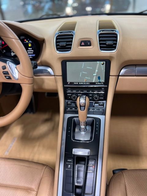 Used 2016 Porsche Boxster image 23