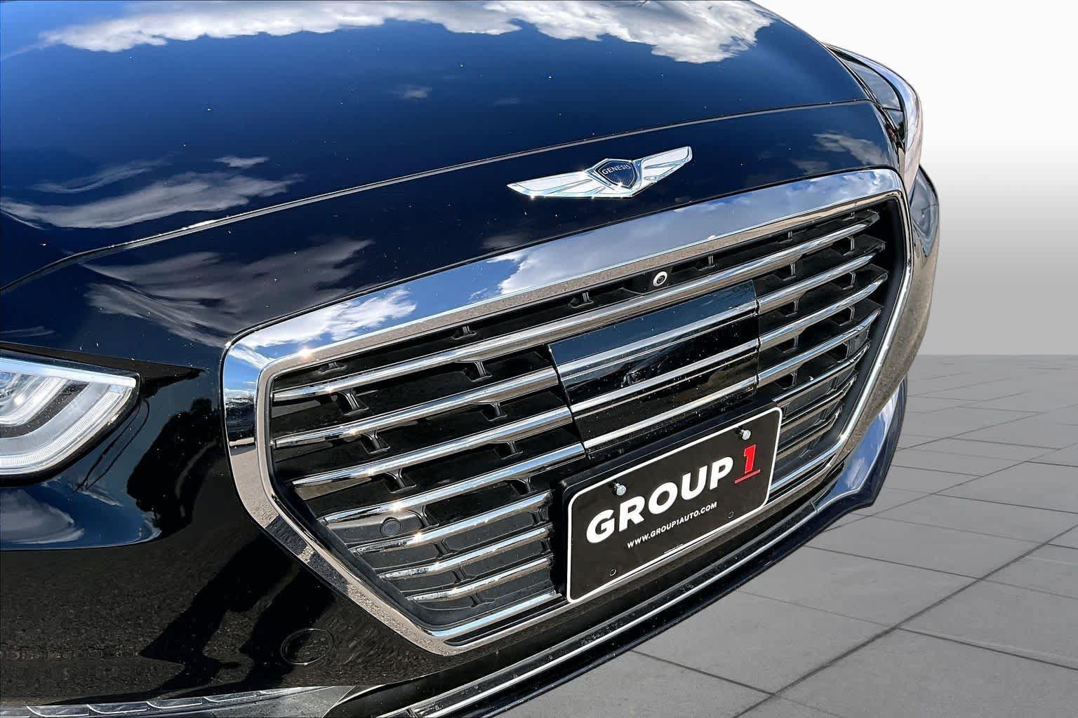 Used 2018 Genesis G90 3.3T Premium RWD image 30