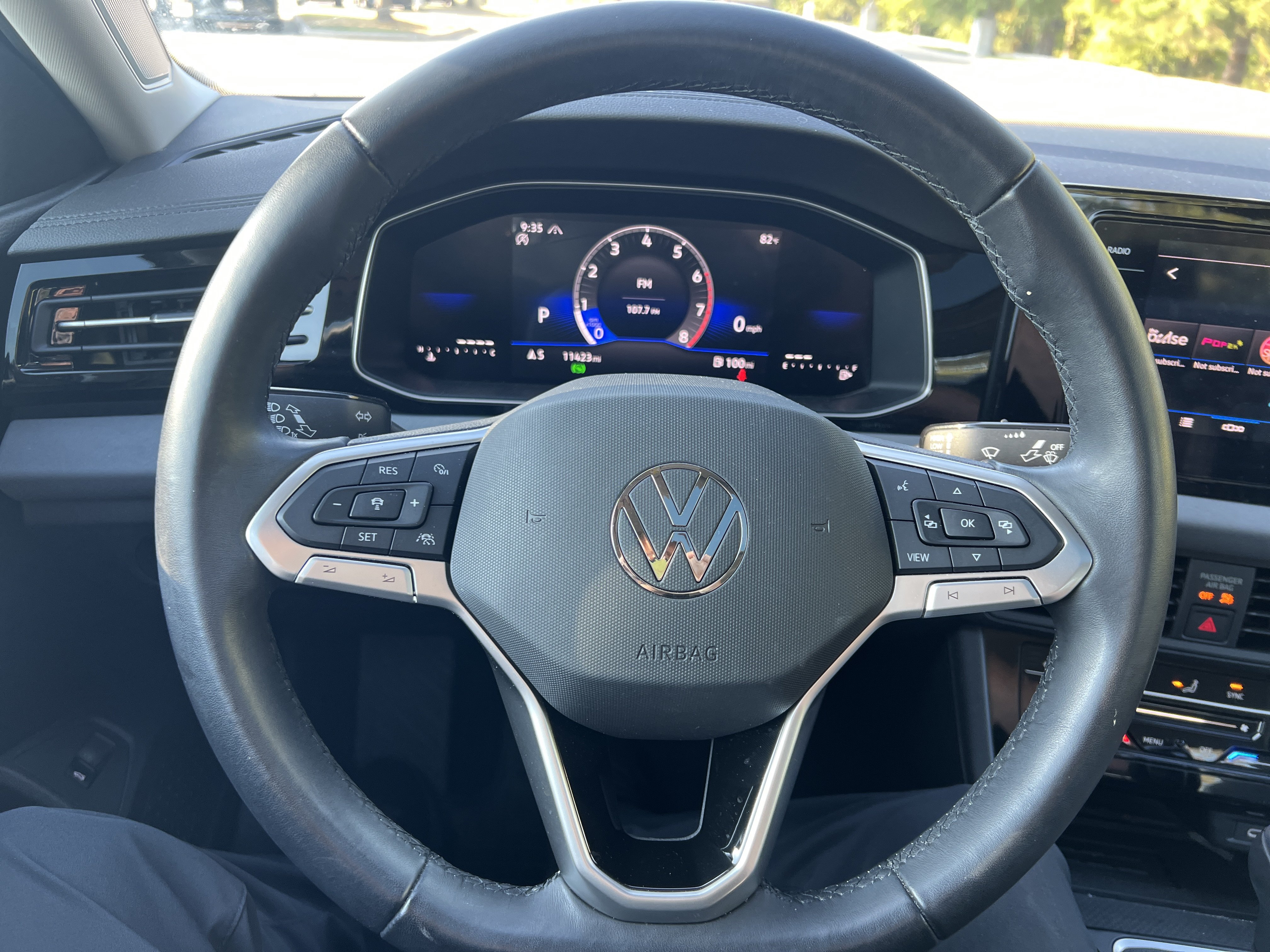 Certified 2025 Volkswagen Jetta SE w/ Sunroof Package FWD image 15
