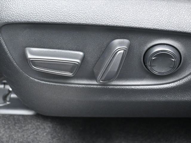 Certified 2024 Toyota Grand Highlander Platinum AWD/4WD image 12