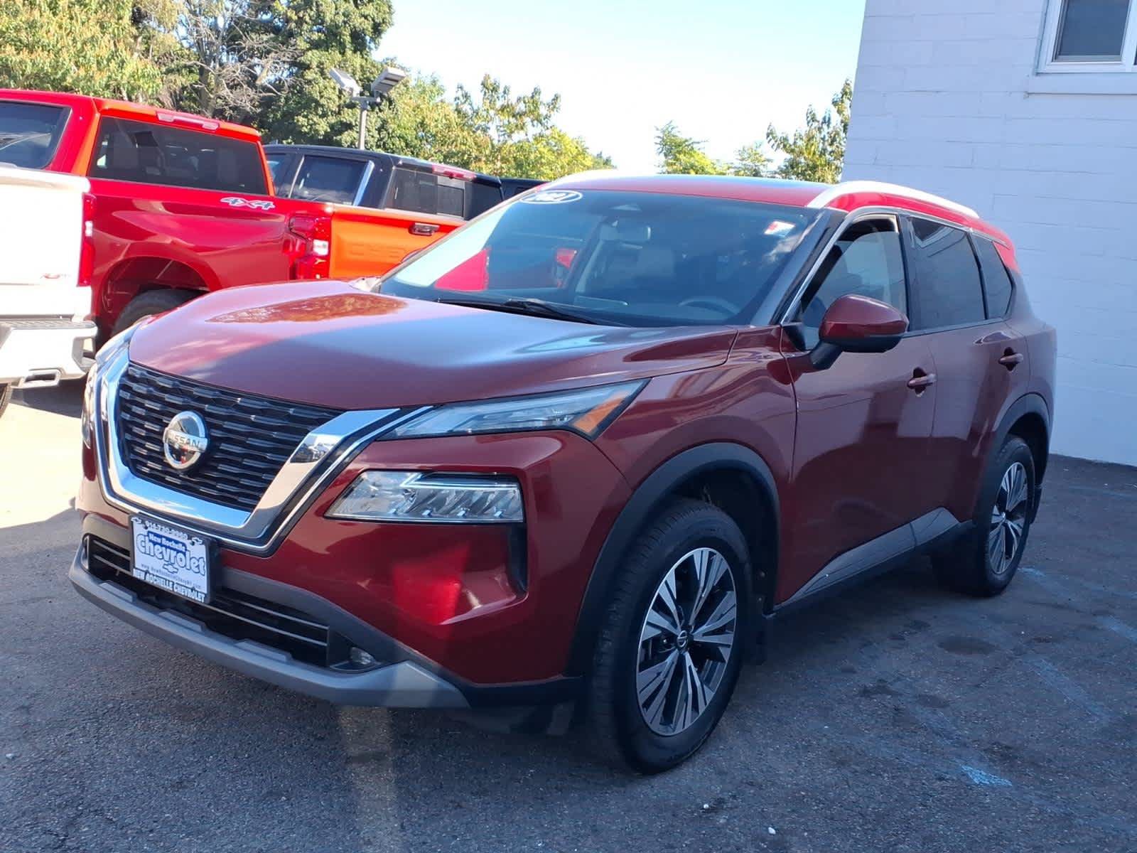 Used 2021 Nissan Rogue SV w/ Premium Package AWD/4WD image 3