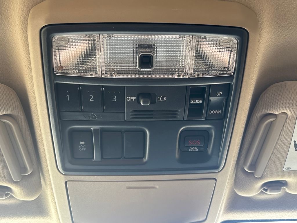 Used 2014 Toyota 4Runner Limited image 16